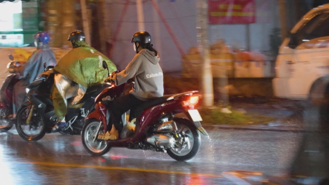 60 Giây ngày 6/5/2026 | Trao quà cho cán bộ, chiến sĩ làm nhiệm vụ tại Đặc khu Trường Sa- Ảnh 2.