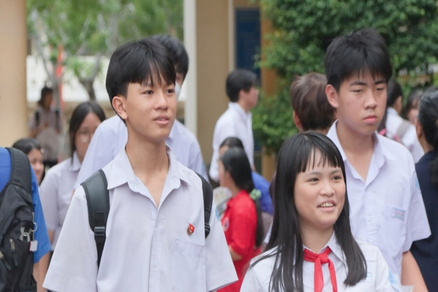 TP. Hồ Chí Minh bắt đầu ráp phách, so dò bài thi lớp 10, dự kiến công bố điểm thi lúc 17 giờ ngày 19/6 - Ảnh 3.