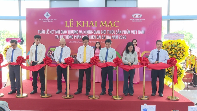 TP. Hồ Chí Minh khai mạc Tuần lễ kết nối giao thương, mở rộng đầu ra cho hàng Việt tại hệ thống SATRA - Ảnh 3.