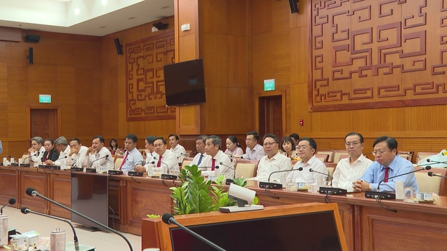 TP. Hồ Chí Minh điều động, bổ nhiệm 12 cán bộ lãnh đạo về cơ sở - Ảnh 1.