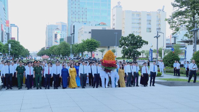 Thời sự HTV ngày 1/7/2026 | Sơ kết 1 năm 6 tháng triển khai thực hiện Nghị quyết số 57 - Ảnh 2.