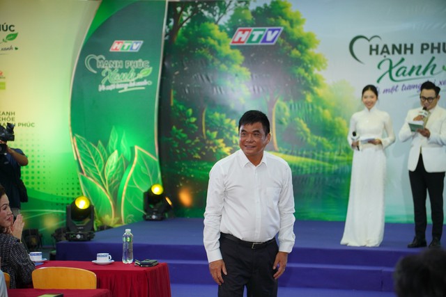 Cùng HTV hành động xanh: Lan tỏa lối sống xanh từ mái ấm gia đình - Ảnh 1.
