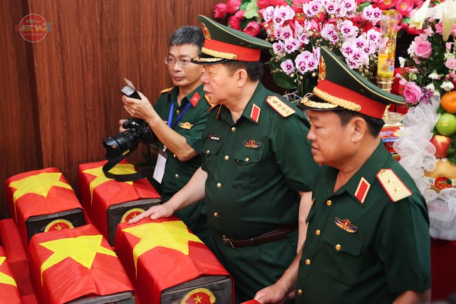 Đẩy nhanh tiến độ bóc tách, giám định ADN hài cốt liệt sĩ tại Công viên Lê Thị Riêng - Ảnh 6.