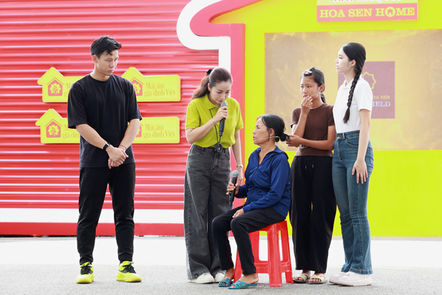 Mái ấm gia đình Việt: Bé gái mồ côi chỉ mong có tiền chữa mắt cho bà - Ảnh 14.