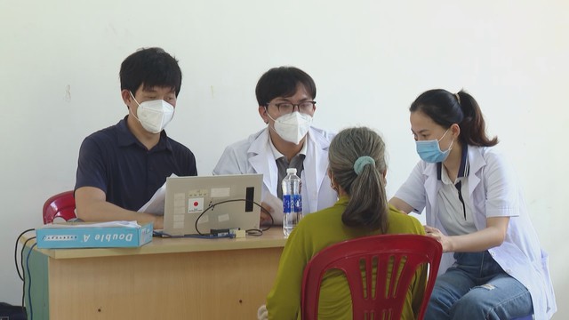 60 Giây Trưa ngày 17/7/2026 | Để mọi người dân đều được khám sức khỏe - Ảnh 1.