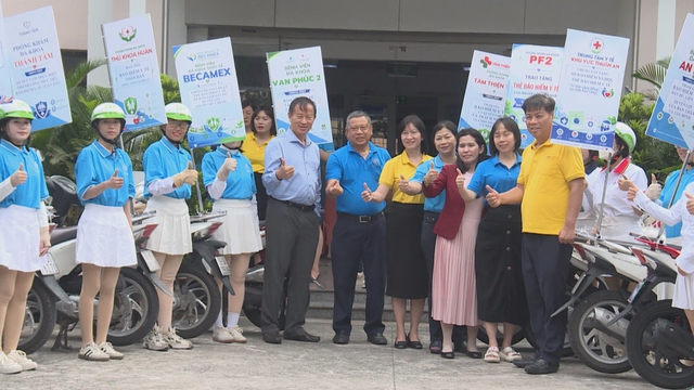 Thời sự trưa HTV ngày 2/7/2026 | Lãnh đạo Đảng, Nhà nước và TP. Hồ Chí Minh dâng hoa tưởng nhớ Chủ tịch Hồ Chí Minh- Ảnh 3.