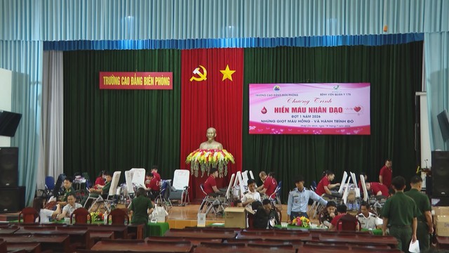 Trường Cao đẳng Biên phòng tiếp nhận 550 đơn vị máu trong đợt hiến máu tình nguyện năm 2026 - Ảnh 1.