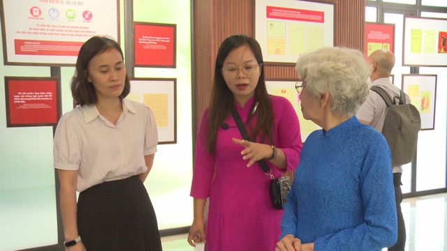 Khai mạc trưng bày “Thanh xuân gửi lại” tri ân cán bộ đi B - Ảnh 4.