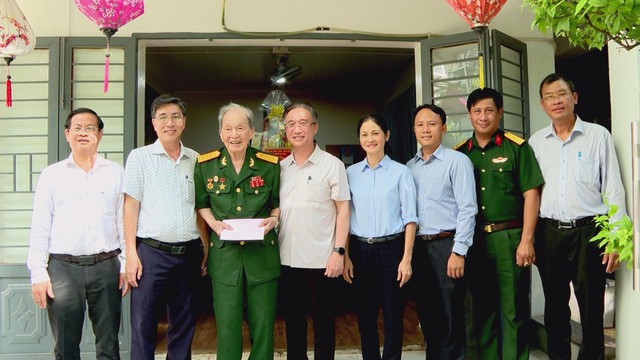 Thời sự HTV ngày 23/7/2026 | Lãnh đạo TP. Hồ Chí Minh thăm gia đình chính sách - Ảnh 5.