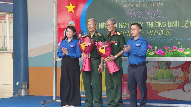 Thời sự trưa HTV ngày 24/7/2026 | Nguy cơ "dịch chồng dịch" tại TP. Hồ Chí Minh trong cao điểm mùa mưa - Ảnh 2.