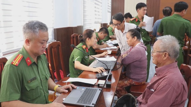 60 Giây Sáng ngày 26/7/2026 | Hỗ trợ người dân tháo dỡ nhà, giao mặt bằng dự án nâng cấp quốc lộ 22 TP. Hồ Chí Minh- Ảnh 3.