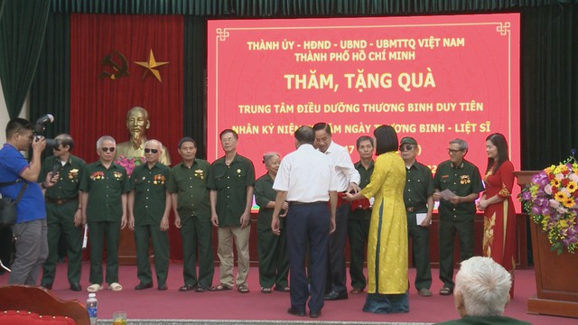 TP. Hồ Chí Minh tri ân thương binh, bệnh binh tại các trung tâm điều dưỡng ở tỉnh Ninh Bình - Ảnh 3.