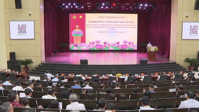 TP.HCM bồi dưỡng kiến thức, kỹ năng cho hơn 900 cán bộ lãnh đạo chủ chốt - Ảnh 1.