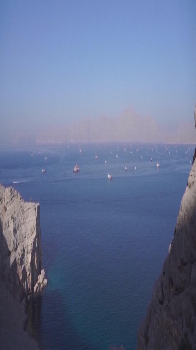Oman đề xuất cơ chế quản lý eo biển Hormuz với Iran - Ảnh 1.