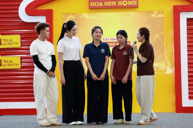 Mái ấm gia đình Việt: Chị gái gác lại giấc mơ đại học để nuôi em đến trường - Ảnh 13.