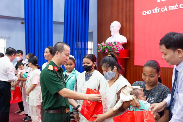 Viettel chung tay khám tim miễn phí cho hơn 600 em nhỏ tại Khánh Hòa - Ảnh 1.