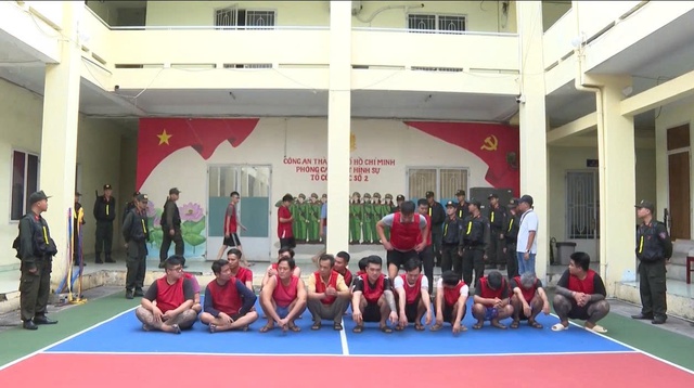 Triệt xóa hai đường dây cá độ bóng đá hơn 3.500 tỷ đồng, khởi tố 85 đối tượng - Ảnh 3.