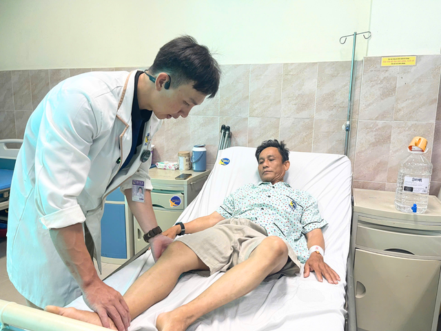 Hồi phục nhanh sau gãy xương đùi nhờ kỹ thuật đóng đinh chống xoay PFNA - Ảnh 2.