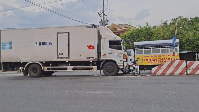 60 Giây Sáng ngày 8/7/2026 | Đồng Nai: Học sinh vô tư bơi lội ở mỏ đá "tử thần" Hóa An - Ảnh 4.