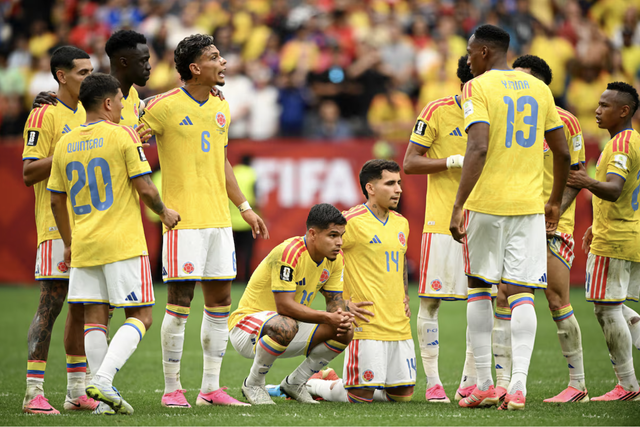 Gục ngã trên chấm luân lưu, HLV Colombia tiếc nuối vì hàng công kém duyên - Ảnh 2.