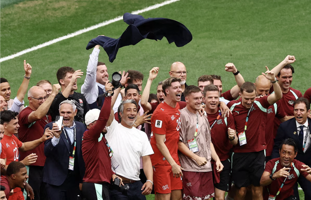 Chiến thuật hợp lý giúp Thụy Sĩ giành vé vào tứ kết World Cup 2026- Ảnh 1.