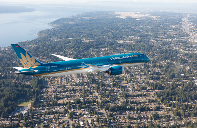 Vietnam Airlines được vinh danh "Dấu ấn thương hiệu Việt hàng đầu" - Ảnh 2.