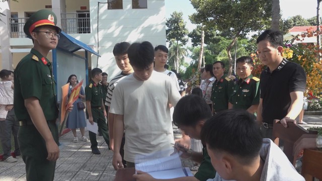 60 giây sáng ngày 14/8/2026 | TP. Hồ Chí Minh: Thay đổi quy định đi xe buýt miễn phí từ ngày 1/10/2026 - Ảnh 3.