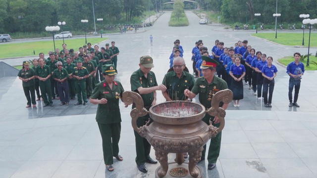 Vươn Khơi - Ngày 15/8/2026 | Doanh nghiệp nỗ lực vượt khó đẩy mạnh sản xuất - Ảnh 3.