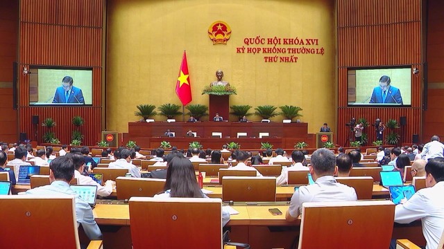 Thời sự trưa HTV ngày 23/8/2026 | Quốc hội biểu quyết thông qua 3 luật- Ảnh 1.