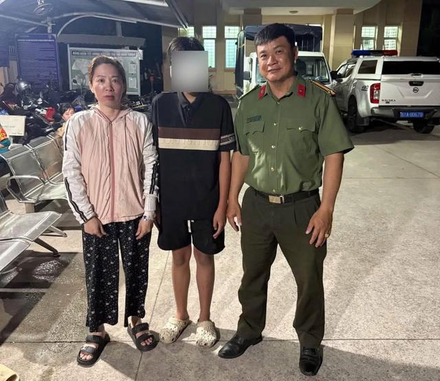 Công an phường kịp thời cứu hộ thiếu niên kẹt tại cống nước- Ảnh 2.
