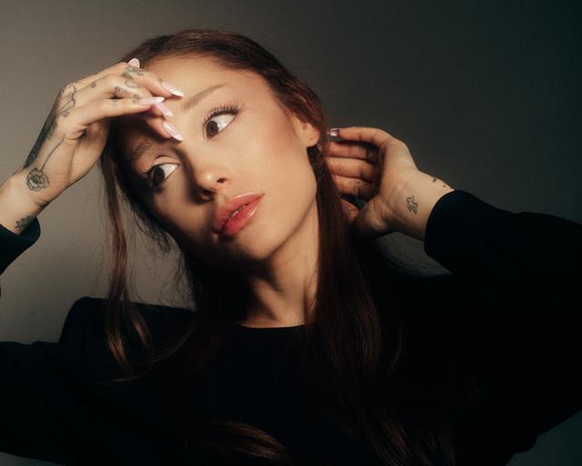 Ariana Grande tạm dừng các hoạt động sau thời gian dài đối mặt với áp lực dư luận- Ảnh 2.