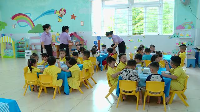 TP. Hồ Chí Minh: Trường học đưa cam kết “Tick xanh trách nhiệm” vào bếp ăn bán trú- Ảnh 1.