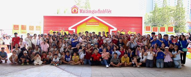 Mái ấm gia đình Việt trao hơn 9 tỉ đồng trong đợt ghi hình tại Khánh Hòa - Ảnh 7.