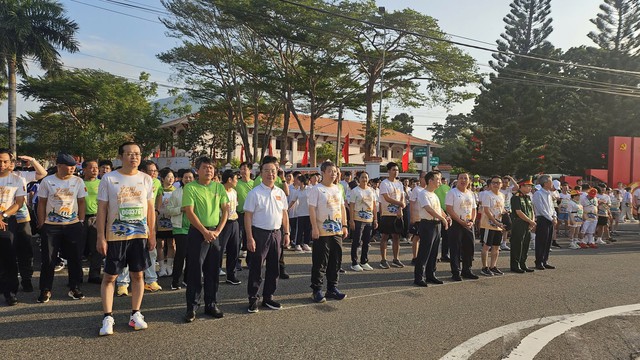 Ý chí Côn Đảo: Khi đường chạy trở thành một ngày hội - Ảnh 1.