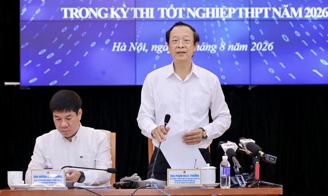 Bộ GD&ĐT: 328 thí sinh chuyên Tuyên Quang sẽ thi lại tất cả các môn tốt nghiệp - Ảnh 2.