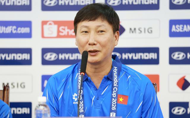 HLV Kim Sang Sik quyết tâm giữ ngôi đầu bảng- Ảnh 1.