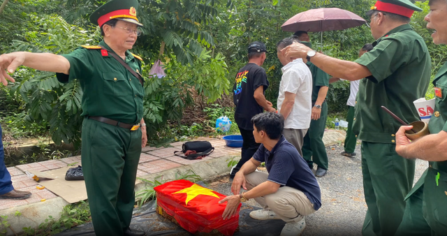 Đưa hài cốt liệt sĩ Chu Văn Tuyết về quê hương sau 57 năm hy sinh - Ảnh 2.