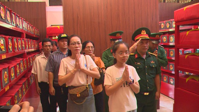 Chủ tịch UBND TP. Hồ Chí Minh Nguyễn Văn Được thăm Tổng Lãnh sự quán Việt Nam tại Thượng Hải, Trung Quốc | Thời sự HTV ngày 27/9/2026- Ảnh 4.