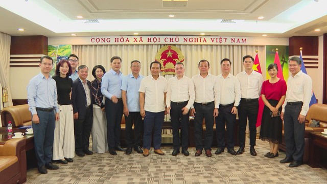 Chủ tịch UBND TP. Hồ Chí Minh Nguyễn Văn Được thăm Tổng Lãnh sự quán Việt Nam tại Thượng Hải, Trung Quốc | Thời sự HTV ngày 27/9/2026- Ảnh 1.
