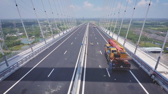 Cầu Phước Khánh sẵn sàng thông xe kết nối miền Đông và miền Tây Nam Bộ - Ảnh 2.
