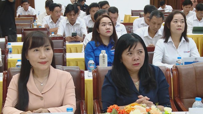 Trao giải cuộc thi "Tiết kiệm điện thành thói quen" lần 3: Lan tỏa những kinh nghiệm ý nghĩa - Ảnh 2.