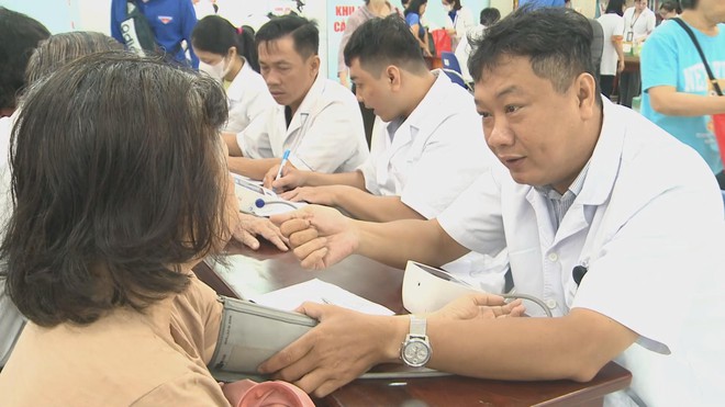 TP. Hồ Chí Minh: Hơn 1.000 người cao tuổi được chăm sóc sức khỏe tại Ngày hội “Vì sức khỏe cộng đồng” - Ảnh 3.