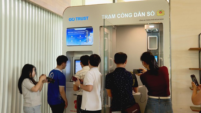 TP. Hồ Chí Minh thí điểm “Trạm công dân số” - Ảnh 2.