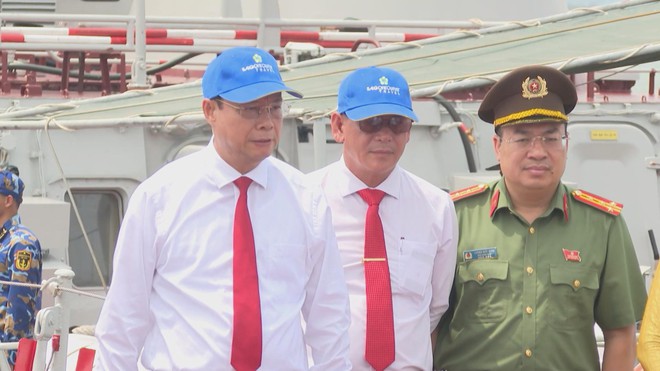Đoàn đại biểu dự Đại hội Đảng bộ TP. Hồ Chí Minh thăm và làm việc tại Vùng 2 Hải quân- Ảnh 3.