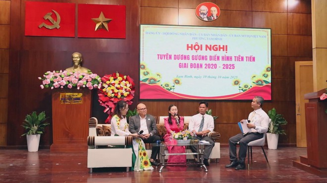 Phường Tam Bình tuyên dương 142 tập thể, cá nhân điển hình tiên tiến giai đoạn 2020 - 2025- Ảnh 2.