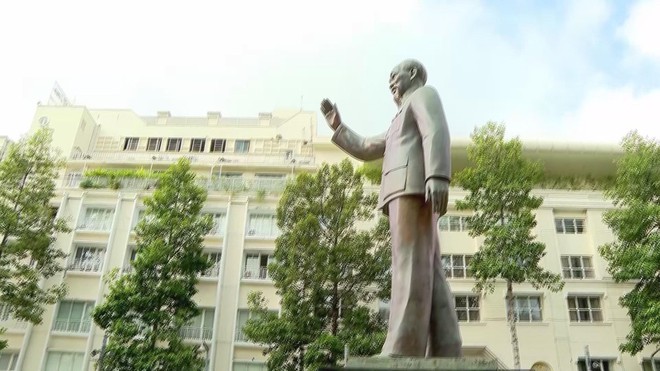 Đoàn đại biểu dự Đại hội đại biểu Đảng bộ TP. Hồ Chí Minh lần thứ I dâng hương các anh hùng liệt sĩ - Ảnh 4.