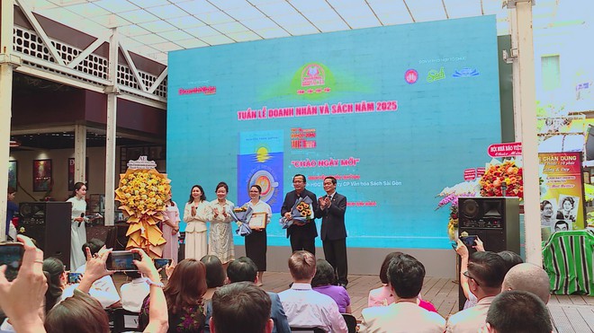 Lan tỏa tri thức từ Tuần lễ Doanh nhân và Sách 2025 - Ảnh 8.