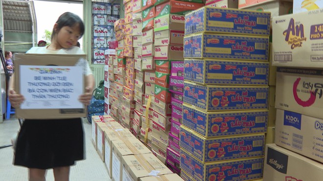 TP. Hồ Chí Minh tiếp sức đồng bào vùng thiên tai - Ảnh 3.