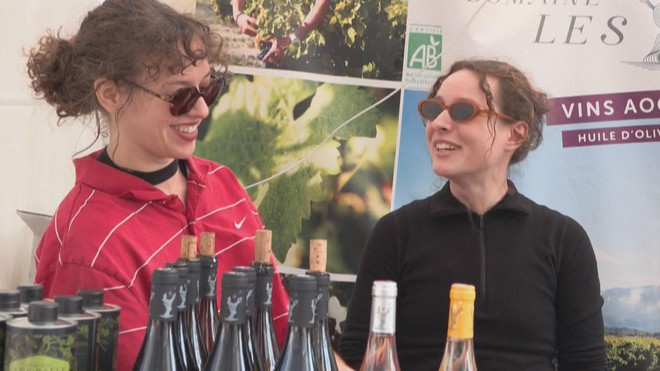 Pháp: Lễ hội thu hoạch nho Montmartre ở thủ đô Paris - Ảnh 3.