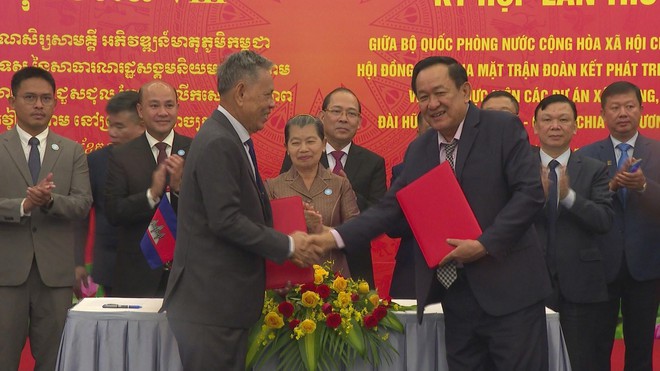 Kỳ họp thứ VIII giữa Bộ Quốc phòng với Hội đồng Quốc gia Mặt trận Đoàn kết phát triển Tổ quốc Campuchia - Ảnh 2.